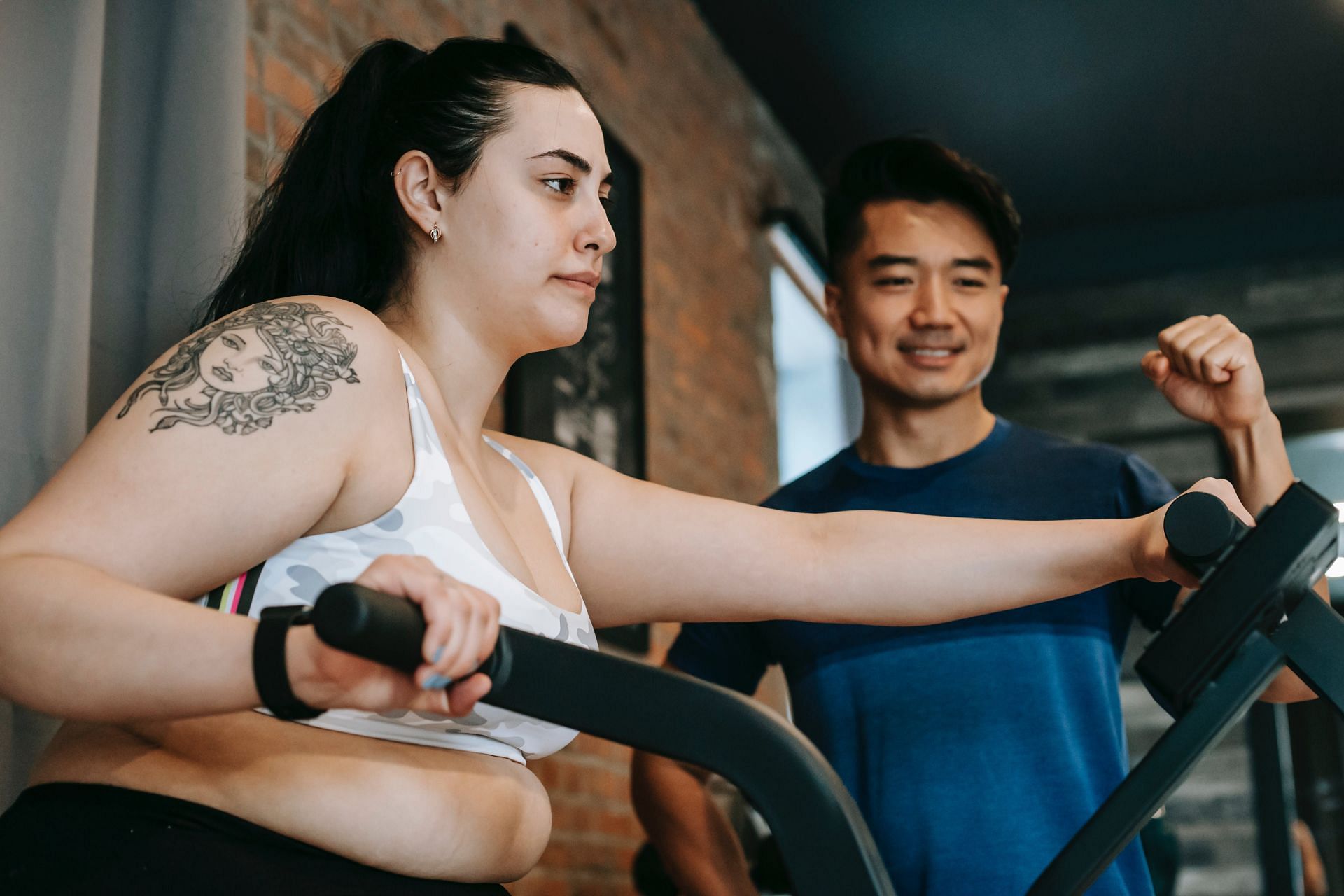 Top elliptical machine benefits (image sourced via Pexels / Photo by andres)